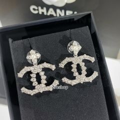 CHANEL 피어싱