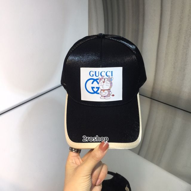 구찌도라에몽볼캡블랙