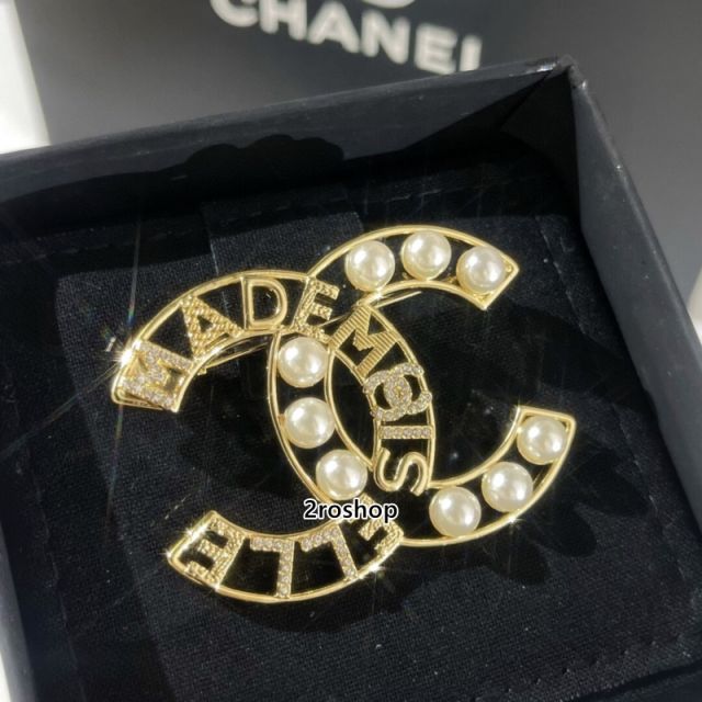 CHANEL 브로치