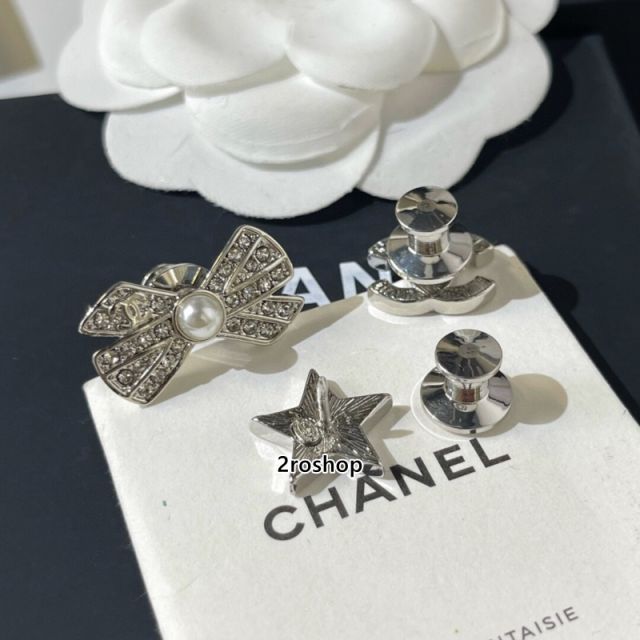 CHANEL 브로치