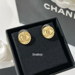 CHANEL 피어싱