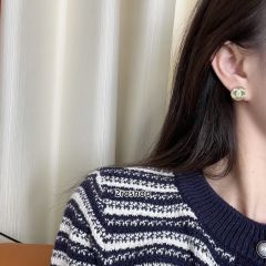 CHANEL 피어싱