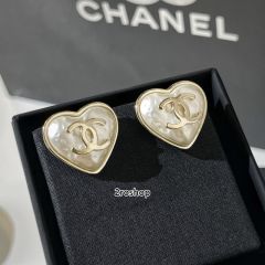 CHANEL 피어싱