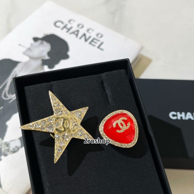 CHANEL 피어싱
