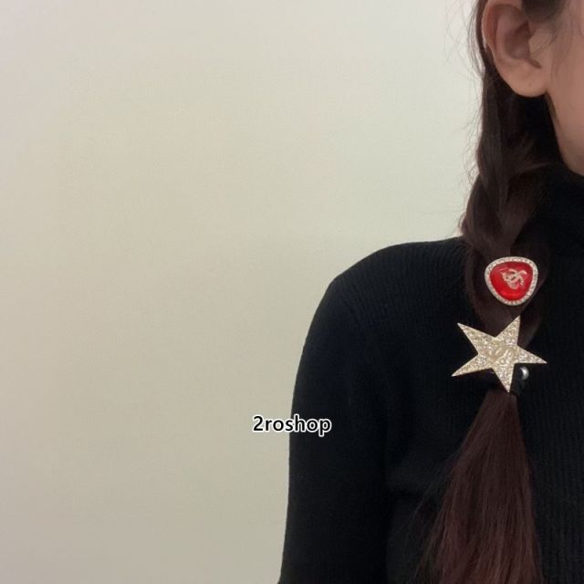 CHANEL 피어싱