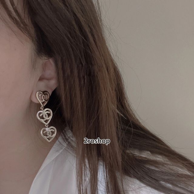 CHANEL 피어싱