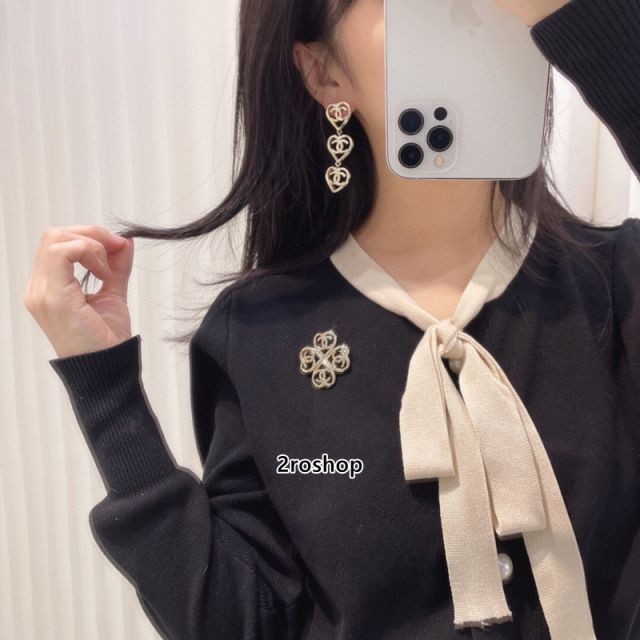 CHANEL 피어싱