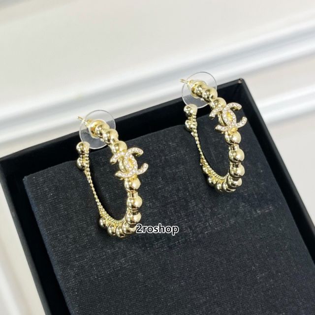 CHANEL 피어싱
