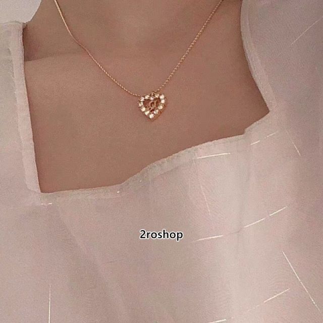 DIOR 목걸이