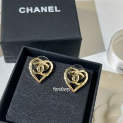 CHANEL 피어싱