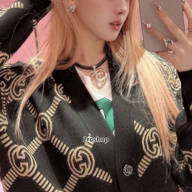 CHANEL 피어싱