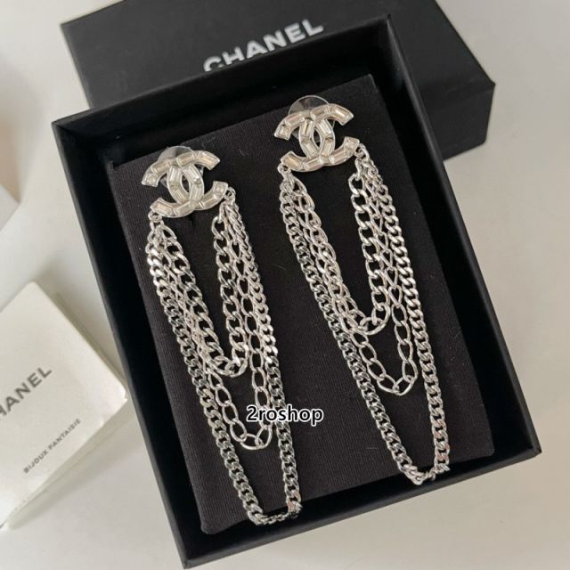CHANEL 피어싱