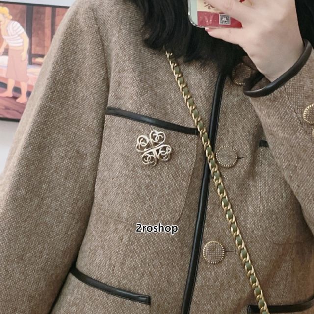 CHANEL 브로치