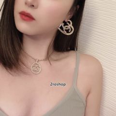 CHANEL 피어싱