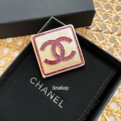 CHANEL 브로치