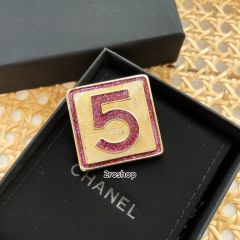 CHANEL 브로치