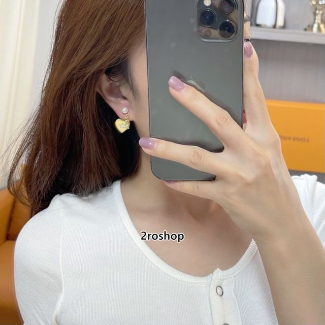 DIOR 피어싱