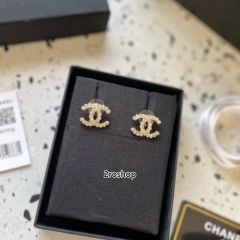 CHANEL 피어싱