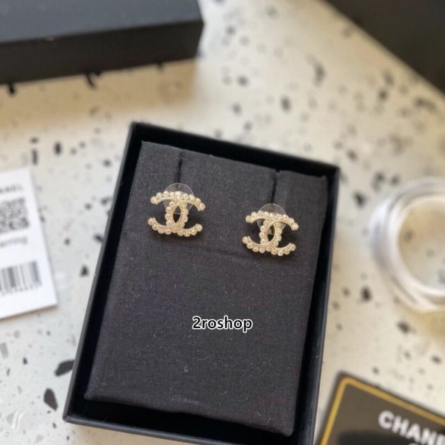 CHANEL 피어싱