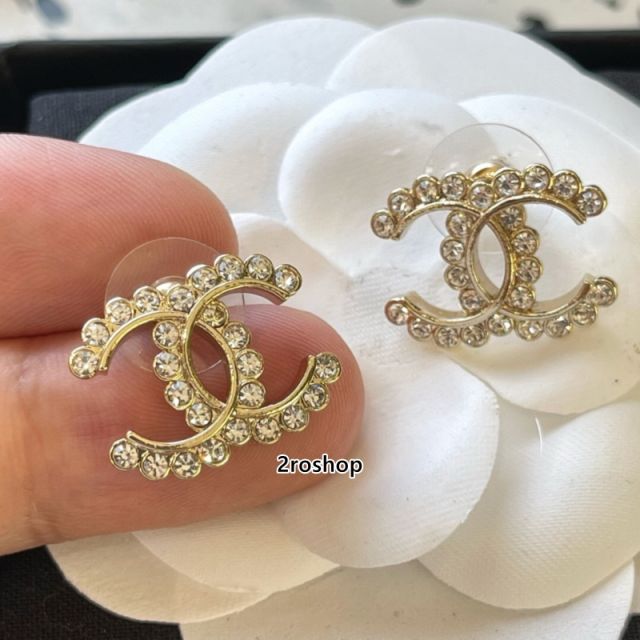 CHANEL 피어싱