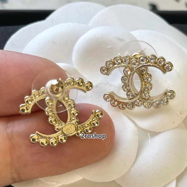 CHANEL 피어싱