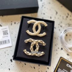 CHANEL 브로치