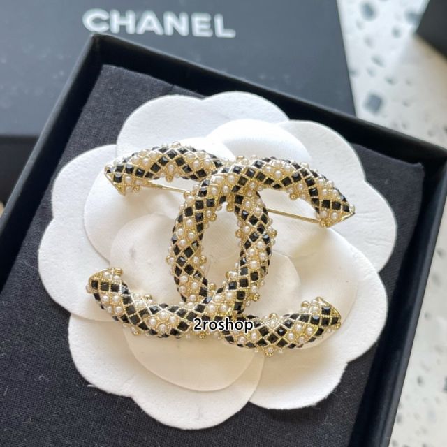 CHANEL 브로치