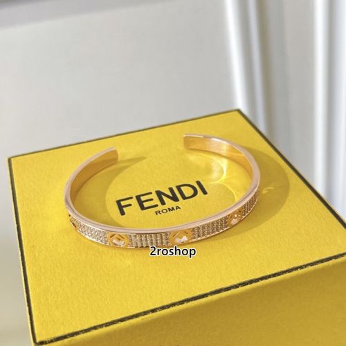 FENDI 팔찌
