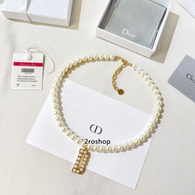 DIOR 목걸이