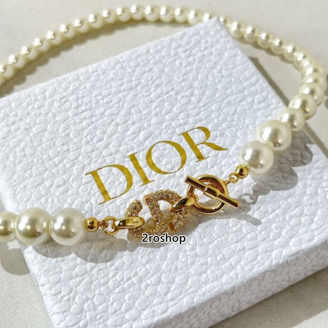 DIOR 목걸이