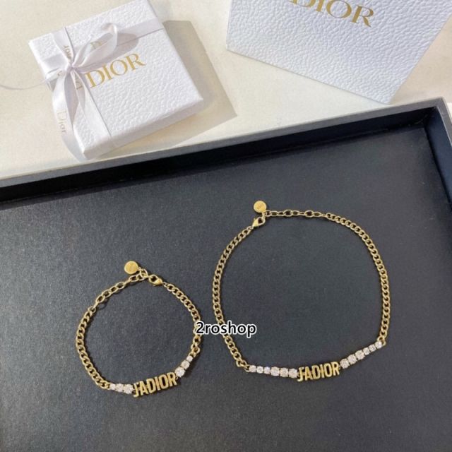 DIOR 목걸이