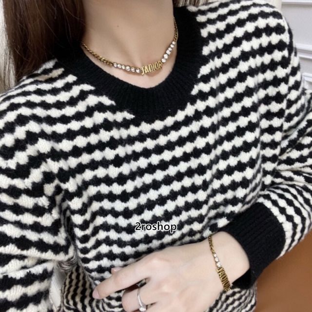 DIOR 팔찌