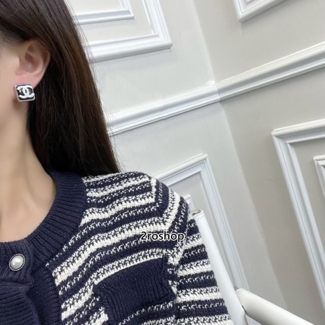 CHANEL 피어싱