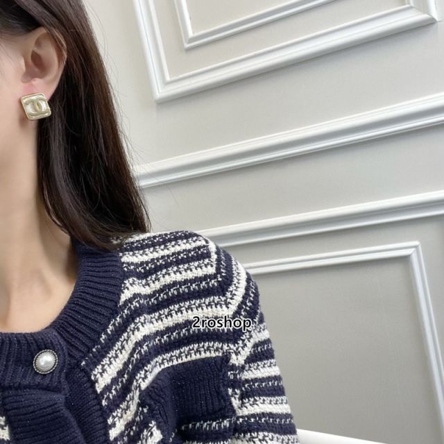 CHANEL 피어싱