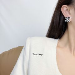 CHANEL 피어싱