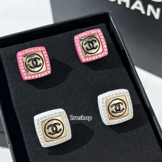 CHANEL 피어싱
