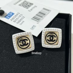 CHANEL 피어싱