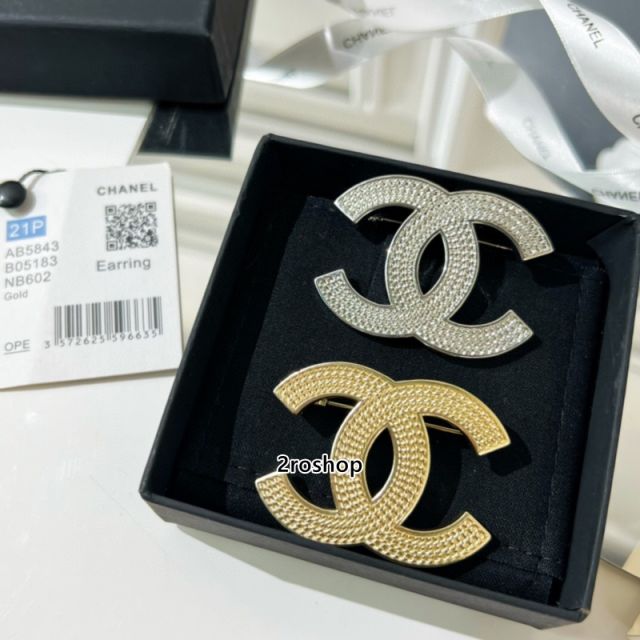 CHANEL 브로치