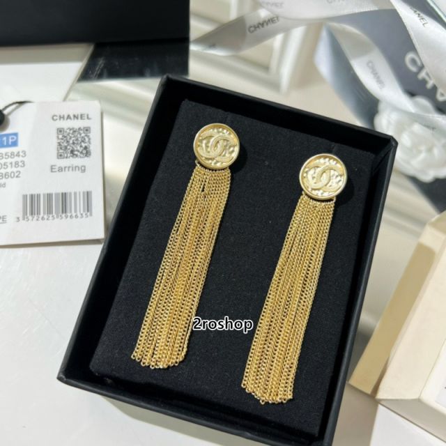 CHANEL 피어싱