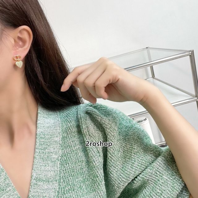 DIOR 피어싱
