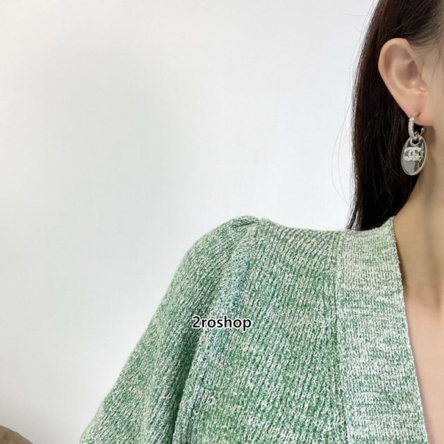 CHANEL 피어싱