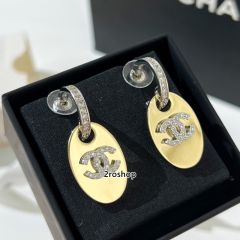 CHANEL 피어싱