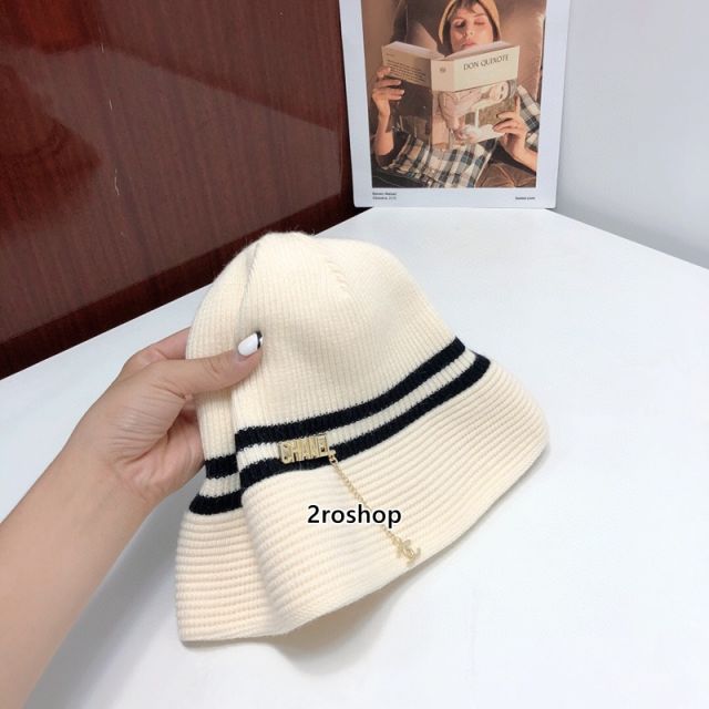 샤넬모자화이트