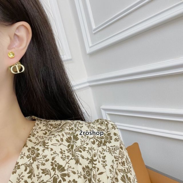 DIOR 피어싱
