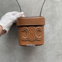 셀린느퀴르트리오페박스백