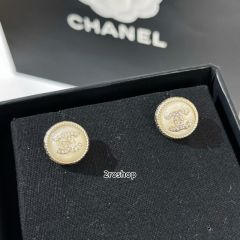 CHANEL 피어싱