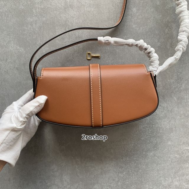 셀린느타부스트랩클러치