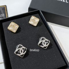 CHANEL 피어싱