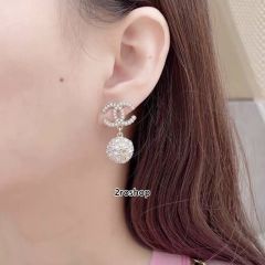 CHANEL 피어싱