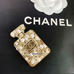 CHANEL 브로치